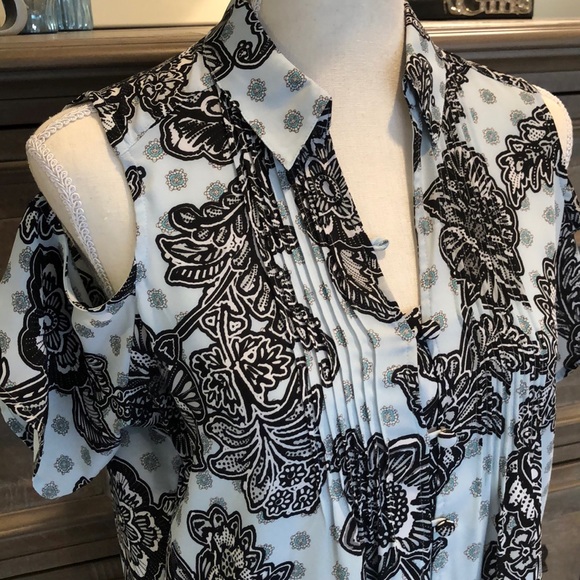 Express Blouse - Picture 2 of 6